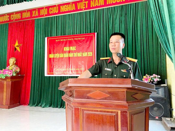 KHAI MẠC HUẤN LUYỆN DÂN QUÂN NĂM THỨ NHẤT NĂM 2026 CHO CHIẾN SĨ DÂN QUÂN HAI XÃ ỨNG THIÊN VÀ DÂN HÒA- Ảnh 2.