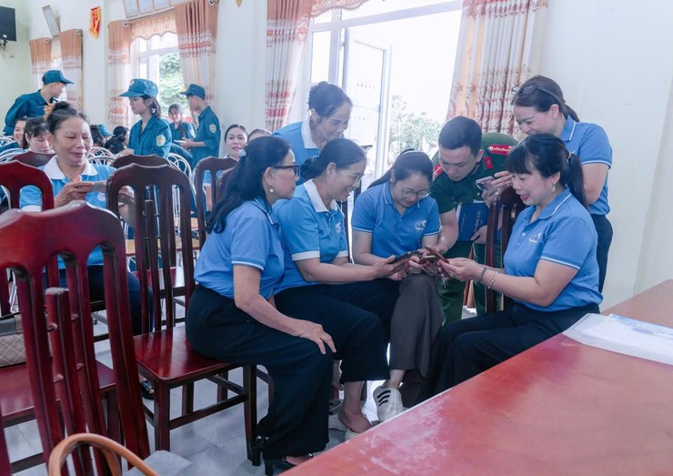 CHI HỘI PHỤ NỮ THÔN MIÊNG HẠ RA MẮT MÔ HÌNH “CHI HỘI PHỤ NỮ SỐ"- Ảnh 3.