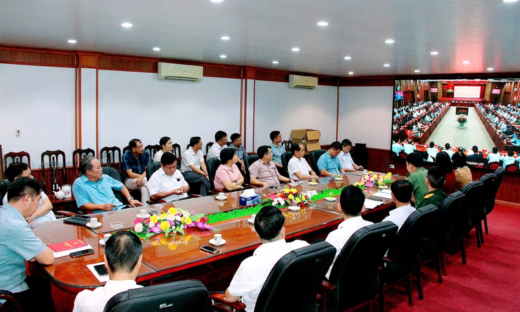 ĐẢNG ỦY XÃ PHÚC SƠN THAM DỰ HỘI NGHỊ TRỰC TUYẾN SƠ KẾT 01 NĂM VẬN HÀNH CHÍNH QUYỀN ĐỊA PHƯƠNG HAI CẤP- Ảnh 1.