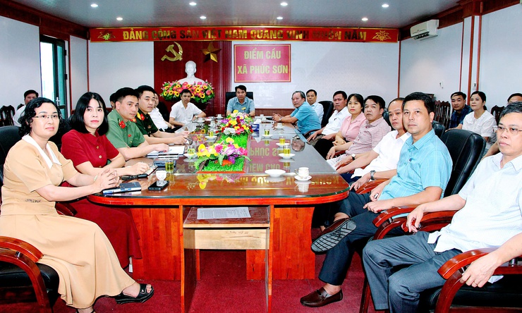 ĐẢNG ỦY XÃ PHÚC SƠN THAM DỰ HỘI NGHỊ TRỰC TUYẾN SƠ KẾT 01 NĂM VẬN HÀNH CHÍNH QUYỀN ĐỊA PHƯƠNG HAI CẤP- Ảnh 3.