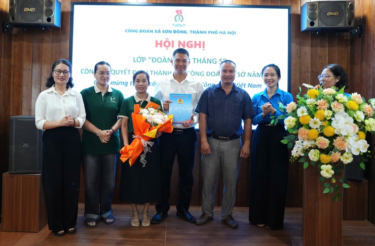 Công đoàn xã Sơn Đồng ra mắt lớp Đoàn viên tháng 5 và công bố Quyết định thành lập 06 công đoàn cơ sở mới- Ảnh 6.