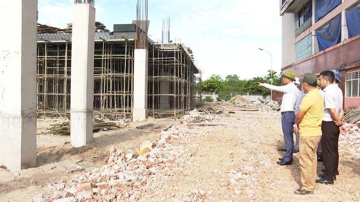 Lãnh đạo xã Phú Xuyên kiểm tra tiến độ Dự án nâng cấp, cải tạo Bệnh viện Đa khoa Phú Xuyên- Ảnh 4.