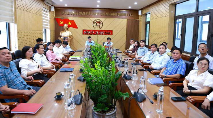 Xã Yên Xuân Tham Dự Hội Nghị Trực Tuyến Sơ Kết 01 Năm Vận Hành Chính Quyền Địa Phương 02 Cấp Trên Địa Bàn Thành Phố Hà Nội- Ảnh 2.