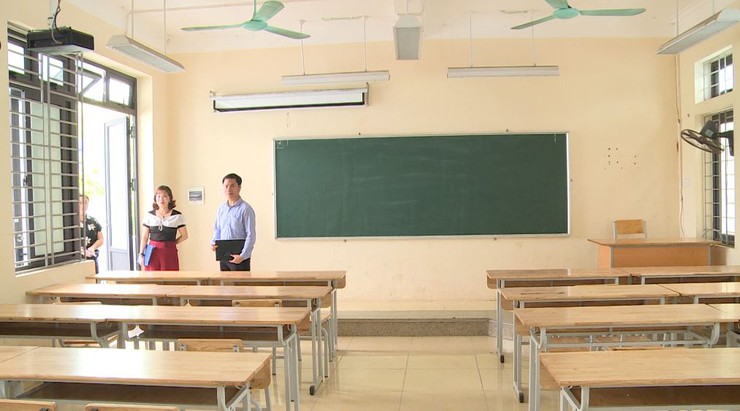 UBND xã Phúc Lộc kiểm tra công tác chuẩn bị Kỳ thi tốt nghiệp THPT năm 2026 tại điểm thi THPT Phúc Thọ- Ảnh 9.