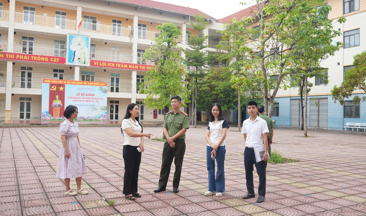 CHỦ TỊCH UBND PHƯỜNG SƠN TÂY KIỂM TRA CÔNG TÁC CHUẨN BỊ KỲ THI TỐT NGHIỆP THPT NĂM 2026- Ảnh 3.