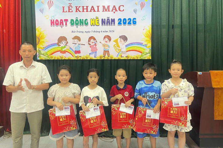 Sôi nổi các hoạt động khai mạc hè năm 2026 tại các thôn trên địa bàn xã Bát Tràng- Ảnh 5.