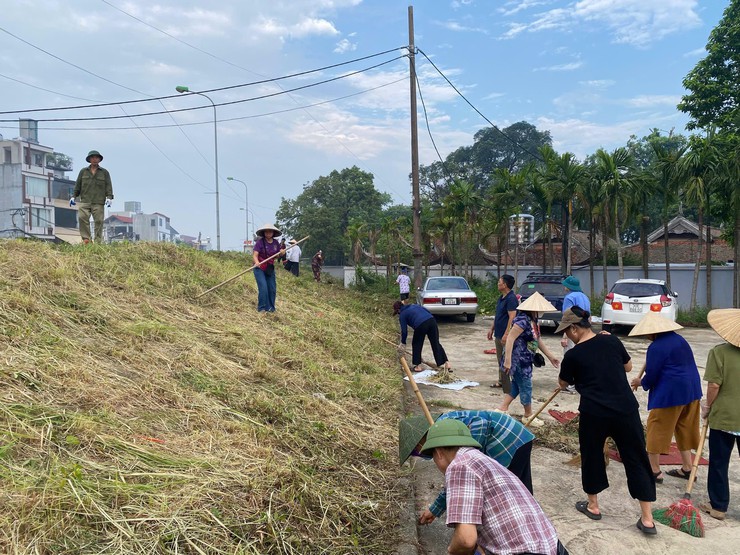 Đông Ngạc ra quân hưởng ứng phong trào “Toàn dân chung tay bảo vệ môi trường, vì một Việt Nam xanh - sạch - đẹp” và triển khai mô hình “QR Xanh”- Ảnh 9.