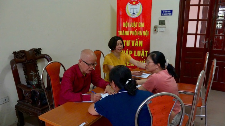 Tuyên truyền, phổ biến pháp luật và trợ giúp pháp lý cho hội viên phụ nữ xã Thanh Trì- Ảnh 4.
