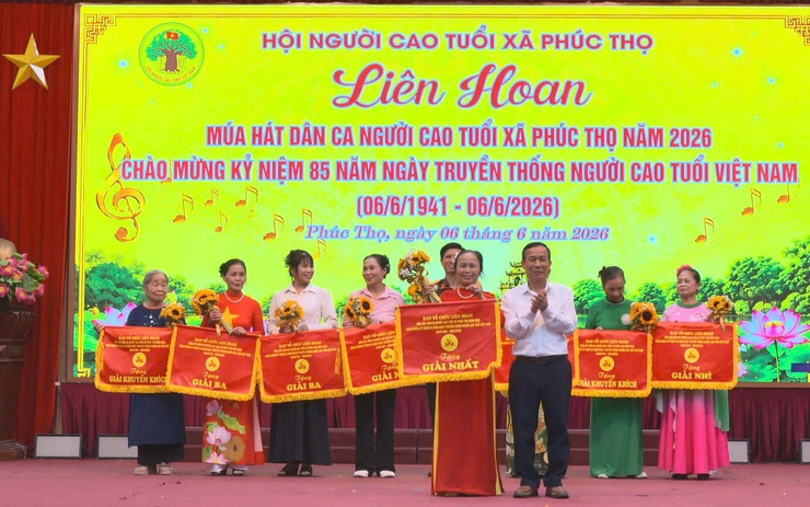 Xã Phúc Thọ kỷ niệm 85 năm Ngày truyền thống Người cao tuổi Việt Nam và tổ chức Liên hoan Tiếng hát dân ca năm 2026- Ảnh 7.