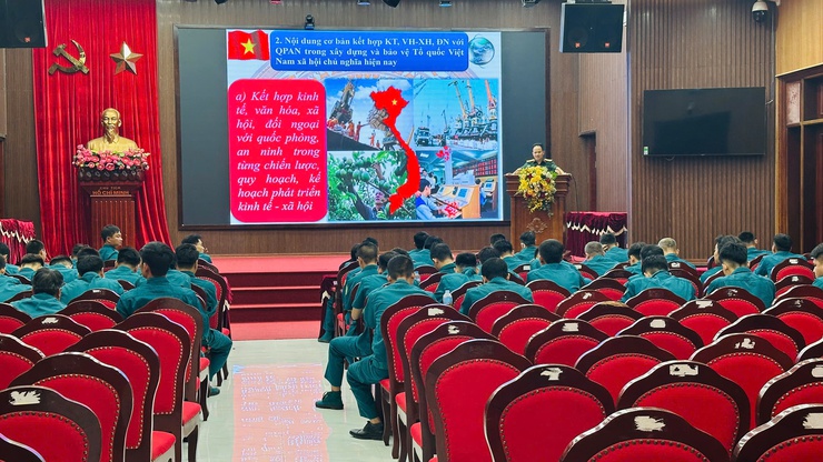 Ban Chỉ huy Quân sự phường Chương Mỹ khai mạc huấn luyện dân quân tại chỗ năm 2026- Ảnh 7.