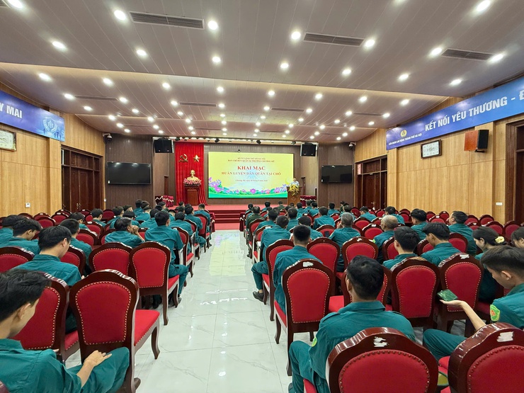 Ban Chỉ huy Quân sự phường Chương Mỹ khai mạc huấn luyện dân quân tại chỗ năm 2026- Ảnh 3.