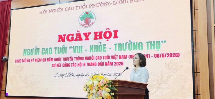Ngày hội Người cao tuổi “Vui – Khỏe – Trường thọ” phường Long Biên chào mừng 85 năm Ngày truyền thống Người cao tuổi Việt Nam- Ảnh 2.