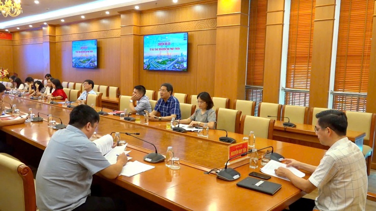 Xã Thanh Trì: Dự trực tuyến hội nghị Hà Nội đánh giá một năm vận hành bộ máy của hệ thống chính trị và chính quyền địa phương hai cấp
- Ảnh 2.