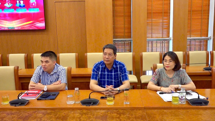 Xã Thanh Trì: Dự trực tuyến hội nghị Hà Nội đánh giá một năm vận hành bộ máy của hệ thống chính trị và chính quyền địa phương hai cấp
- Ảnh 3.