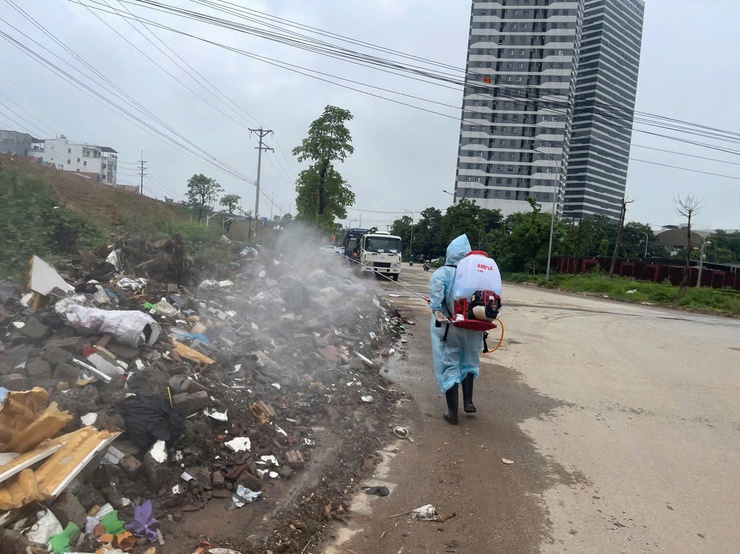 XÃ VĨNH THANH TRIỂN KHAI RA QUÂN VỆ SINH, KHỬ TRÙNG, TIÊU ĐỘC MÔI TRƯỜNG VÀ PHUN DIỆT RUỒI NĂM 2026- Ảnh 2.
