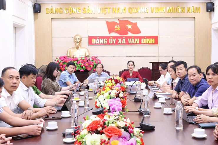  Đảng bộ, chính quyền và nhân dân xã Vân Đình vinh dự được nhận Bằng khen của Ban thường vụ Thành ủy Hà Nội - Ảnh 1.