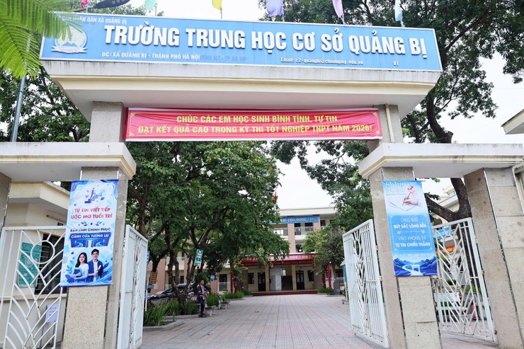 Kiểm tra công tác chuẩn bị Kỳ thi tốt nghiệp THPT năm 2026 tại điểm thi trường THCS Quảng Bị- Ảnh 6.