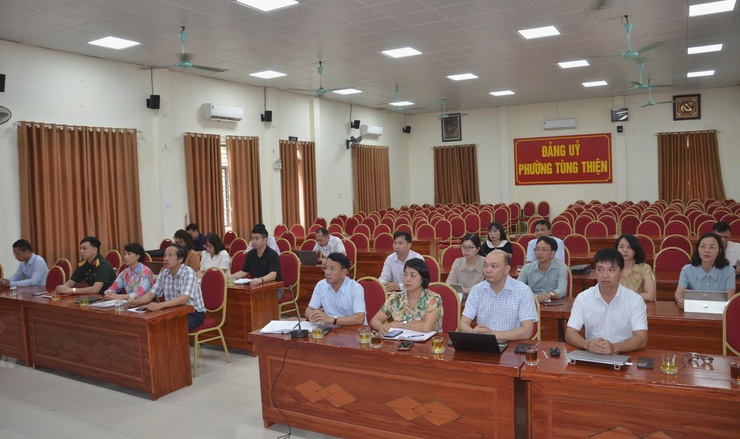 Hội nghị trực tuyến sơ kết 01 năm vận hành chính quyền địa phương 2 cấp trên địa bàn thành phố Hà Nội- Ảnh 1.