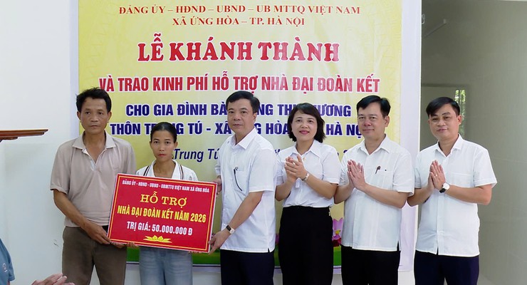 ỨNG HÒA TRAO KINH PHÍ HỖ TRỢ XÂY DỰNG, SỬA CHỮA NHÀ "ĐẠI ĐOÀN KẾT", "NGHĨA TÌNH ĐỒNG ĐỘI" CHO HỘ GIA ĐÌNH KHÓ KHĂN.- Ảnh 1.
