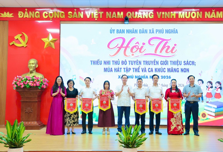 Hội thi “Thiếu nhi Thủ đô tuyên truyền giới thiệu sách hè, múa hát tập thể và ca khúc măng non” xã Phú Nghĩa năm 2026- Ảnh 5.