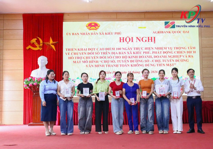 Kiều Ph&uacute; triển khai cao điểm 100 ng&agrave;y chuyển đổi số, ra mắt m&ocirc; h&igrave;nh Chợ số, Tuyến đường số - Ảnh 12.