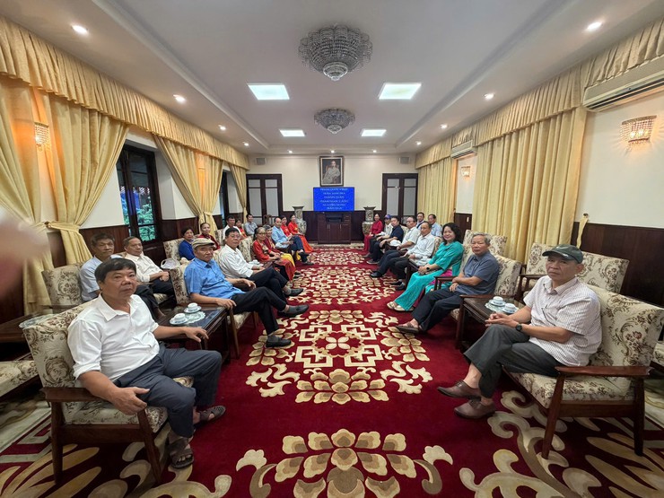 ĐẢNG VIÊN CHI BỘ THÔN LƯU PHÁI SINH HOẠT CHUYÊN ĐỀ TẠI KHU DI TÍCH CHỦ TỊCH HỒ CHÍ MINH - Ảnh 6.