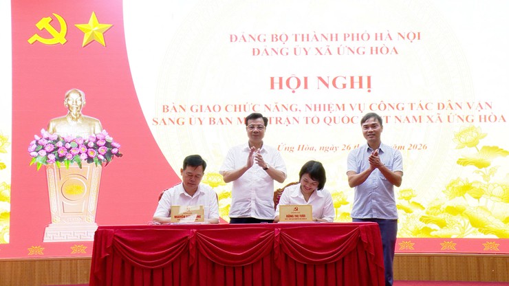 ỨNG HÒA TỔ CHỨC HỘI NGHỊ BÀN GIAO CHỨC NĂNG, NHIỆM VỤ THAM MƯU CÔNG TÁC DÂN VẬN. - Ảnh 1.