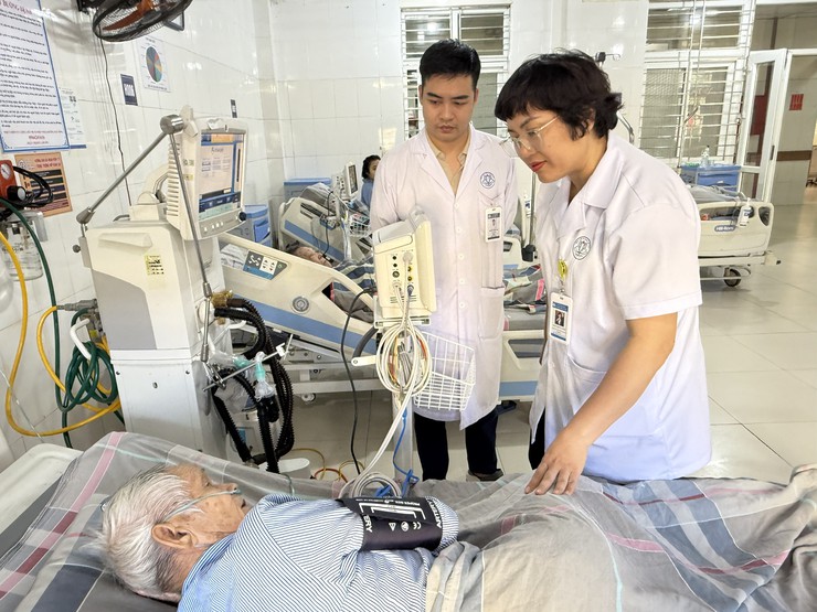 Chung tay bảo đảm an toàn người bệnh, chăm sóc sức khỏe trọn đời - Ảnh 1.