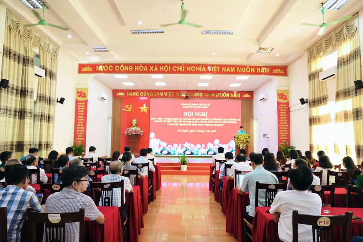 Đảng ủy xã Phú Nghĩa quán triệt, triển khai các nghị quyết, chỉ thị, kết luận của Bộ Chính trị - Ảnh 1.