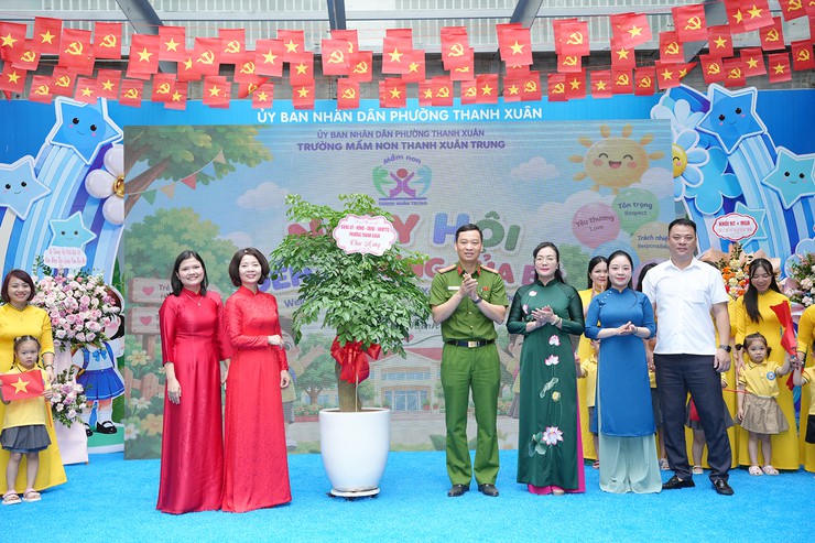 Ngày hội khai trường tại phường Thanh Xuân: Tinh gọn, trọn vẹn và lấy học sinh làm trung tâm - Ảnh 11.