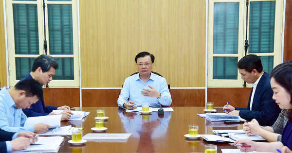 Bí thư Thành ủy Hà Nội Đinh Tiến Dũng tiếp công dân, giải quyết đơn thư