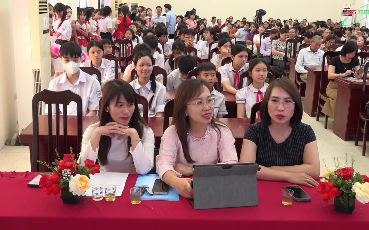 UBND xã Ứng Thiên phát động Tháng hành động vì trẻ em năm 2026, tuyên dương học sinh tiêu biểu và khai mạc hoạt động hè