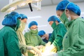 Bệnh viện Phụ sản Hà Nội phẫu thuật thành công cho sản phụ 115 kg mang thai bằng IVF, rau tiền đạo trung tâm và tiền sản giật nặng