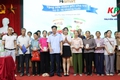 UB MTTQ xã Kiều Phú phối hợp với Công ty TNHH Đầu tư và Quản lý Bảo Lâm Holdings tổ chức chương trình phát tặng sữa cho trẻ em có hoàn cảnh khó khăn