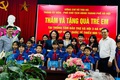Phó Chủ tịch UBND Thành phố Vũ Thu Hà thăm và tặng quà cho trẻ em Trung tâm Bảo trợ xã hội 3 Hà Nội nhân ngày Quốc tế thiếu nhi 01/6