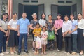 Tổ chức Holt International Children’s Services Inc thăm các gia đình đã nhận hỗ trợ sinh kế tại huyện Ứng Hòa, Hà Nội