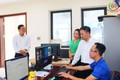 Đồng chí Chủ tịch UBND xã Quốc Oai Nguyễn Trung Thành kiểm tra công vụ tại các cơ quan chuyên môn ngay sau khi chính thức triển khai chính quyền địa phương hai cấp
