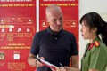 Công an phường Phúc Lợi chủ động triển khai tuyên truyền, hướng dẫn người nước ngoài đăng ký tài khoản định danh điện tử mức độ 2