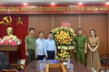 Lãnh đạo phường Đống Đa thăm và chúc mừng Ngày truyền thống lực lượng An ninh nhân dân