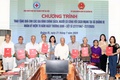Hội Chữ thập đỏ thành phố Hà Nội tặng 20 suất quà cho người có công ở xã Quảng Bị