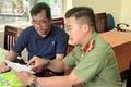 Công an phường Thanh Xuân đẩy mạnh tuyên truyền cài đặt Định danh điện tử mức 2 cho người nước ngoài