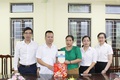 Công việc là số 1, sẻ chia để trao yêu thương