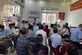 Khương Đình: Cấp đổi hơn 2.200 thẻ đảng trong ngày đầu thực hiện