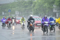 Ngày 16/8, Hà Nội có mưa dông và nắng đan xen trong ngày