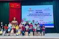 MTTQ xã phối hợp tổ chức trao học phẩm cho học sinh vượt khó nhân dịp chuẩn bị bước vào năm học 2025 - 2030; kết nối cha mẹ đỡ đầu