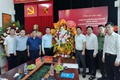 Lãnh đạo xã Bát Tràng chúc mừng lực lượng Công an xã nhân kỷ niệm 80 năm Ngày truyền thống Công an Nhân dân