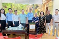 Lãnh đạo phường Nghĩa Đô tri ân, tặng quà Người có công nhân kỷ niệm 80 năm ngày Quốc khánh