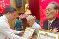Phường Đống Đa có 190 đảng viên vinh dự nhận Huy hiệu Đảng