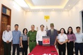 Lãnh đạo xã Phú Nghĩa thăm tặng quà các gia đình chính sách người có công nhân dịp kỷ niệm 80 năm Cách mạng tháng Tám thành công và Quốc khánh Nước Cộng hòa xã hội chủ nghĩa Việt Nam