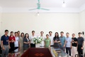 Các đồng chí lãnh đạo xã Phú Nghĩa tặng hoa chúc mừng kỷ niệm 80 năm ngày truyền thống các ngành Văn hóa, Tư pháp, Nội vụ, Tài chính